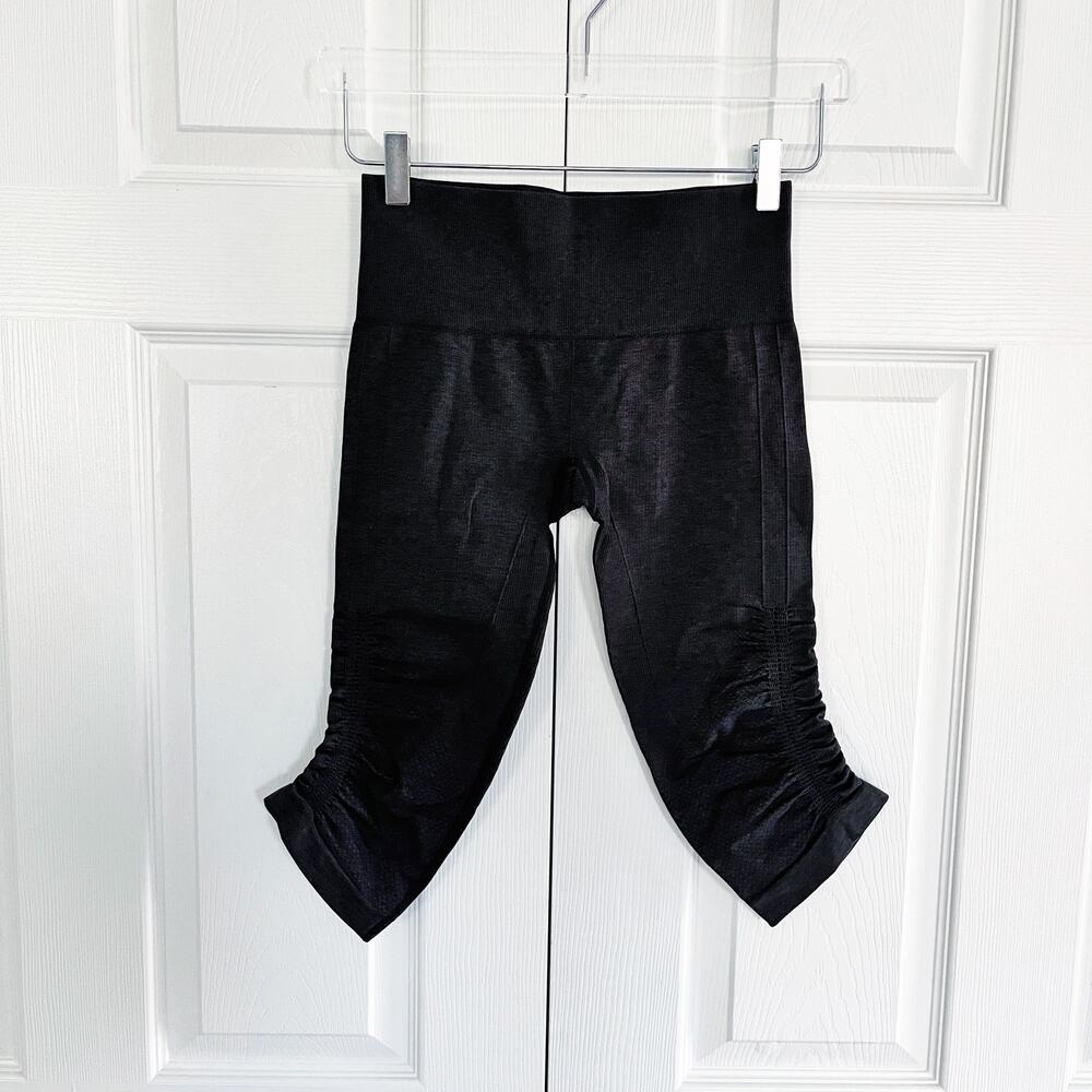 Lululemon In The Flow Crop II